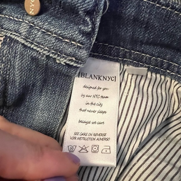 BLANK NYC overall shorts, distressed, cotton, xs-26” - Picture 6 of 8